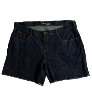 Old Navy BNWOT The Flirt Plus Size 16 Dark Wash Denim Jean Shorts 100% Cotton